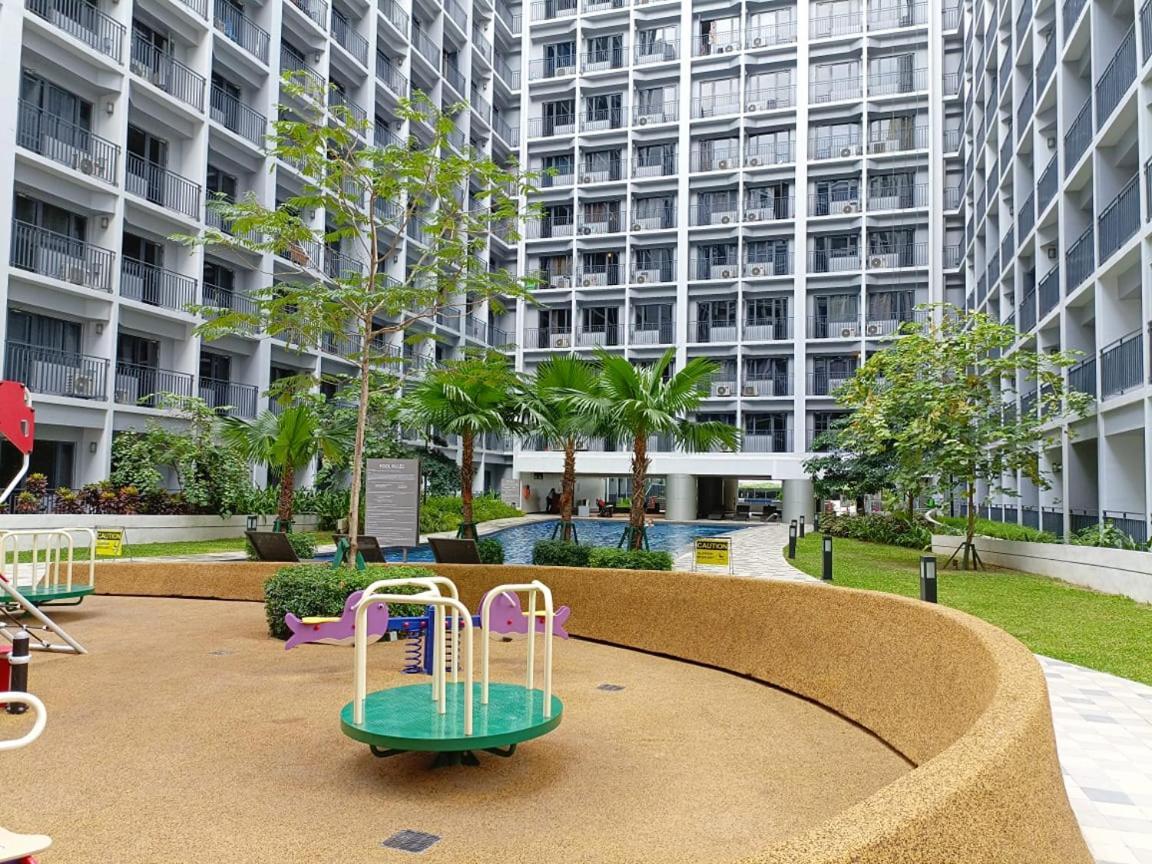 Home Away From Home Manila Exterior photo